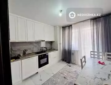 3-комнатная квартира, этаж 1 из 5, 82 м²