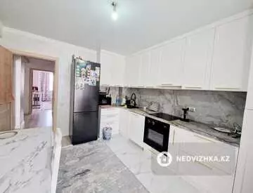 3-комнатная квартира, этаж 1 из 5, 82 м²