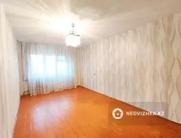 3-комнатная квартира, этаж 3 из 5, 62 м²