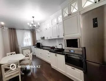 3-комнатная квартира, этаж 10 из 12, 132 м²