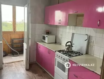 1-комнатная квартира, этаж 4 из 5, 90 м²
