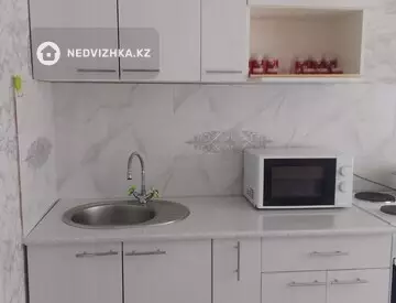 1-комнатная квартира, этаж 1 из 10, 32 м²