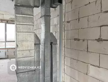 3-комнатная квартира, этаж 8 из 10, 107 м²