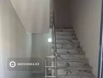 2-комнатная квартира, этаж 10 из 13, 50 м²