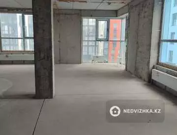 4-комнатная квартира, этаж 8 из 19, 103 м²
