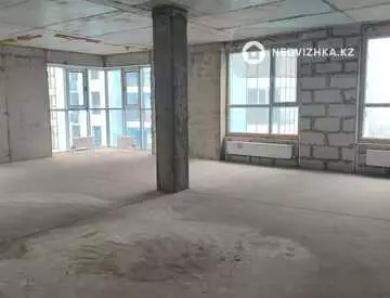 4-комнатная квартира, этаж 8 из 19, 103 м²