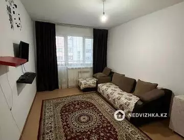 1-комнатная квартира, этаж 9 из 9, 40 м²