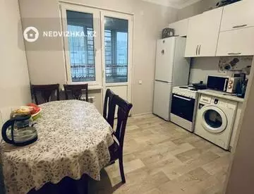 1-комнатная квартира, этаж 12 из 12, 39 м²