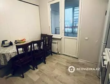 1-комнатная квартира, этаж 12 из 12, 39 м²