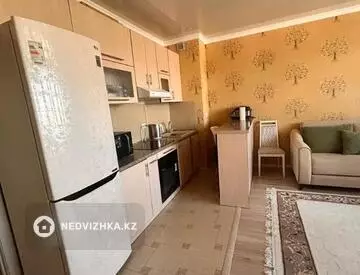1-комнатная квартира, этаж 14 из 15, 56 м²