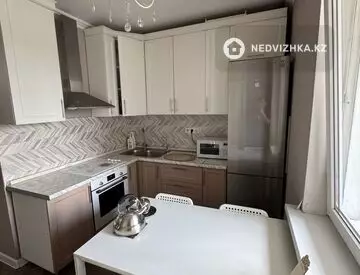 1-комнатная квартира, этаж 8 из 13, 41 м²