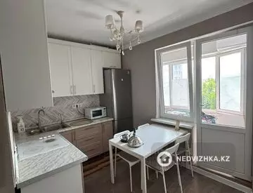 1-комнатная квартира, этаж 8 из 13, 41 м²