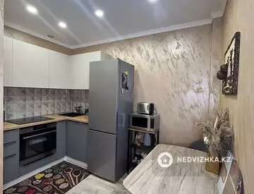 2-комнатная квартира, этаж 2 из 13, 55 м²