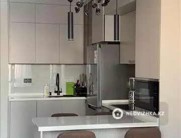 2-комнатная квартира, этаж 12 из 13, 55 м²