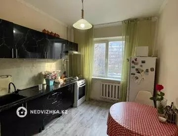 1-комнатная квартира, этаж 3 из 9, 40 м²
