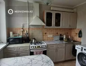 3-комнатная квартира, этаж 4 из 5, 62 м²
