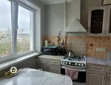 3-комнатная квартира, этаж 4 из 5, 62 м²