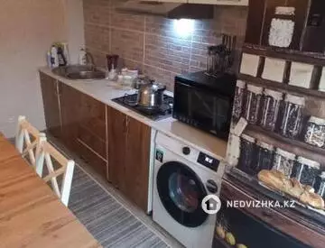 3-комнатная квартира, этаж 4 из 6, 59 м²