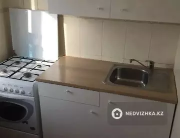3-комнатная квартира, этаж 4 из 5, 64 м²