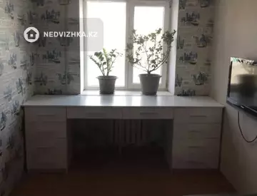 3-комнатная квартира, этаж 4 из 5, 64 м²