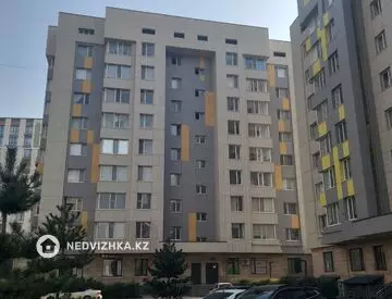 3-комнатная квартира, этаж 8 из 9, 80 м²
