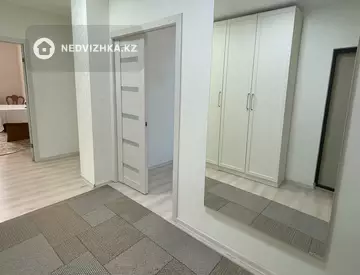 3-комнатная квартира, этаж 8 из 9, 80 м²