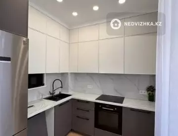 3-комнатная квартира, этаж 2 из 9, 93 м²