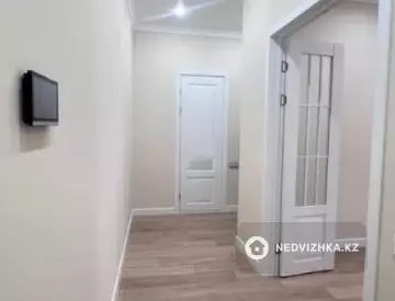2-комнатная квартира, этаж 8 из 10, 55 м²