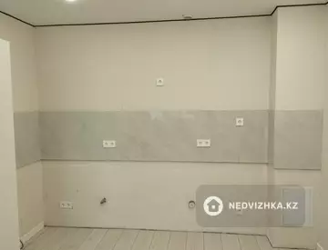 2-комнатная квартира, этаж 2 из 5, 42 м²
