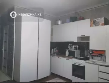 1-комнатная квартира, этаж 3 из 4, 27 м²
