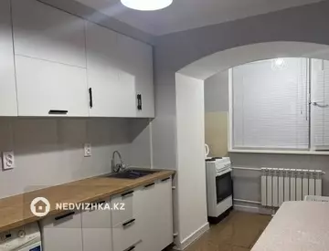 2-комнатная квартира, этаж 8 из 10, 50 м²