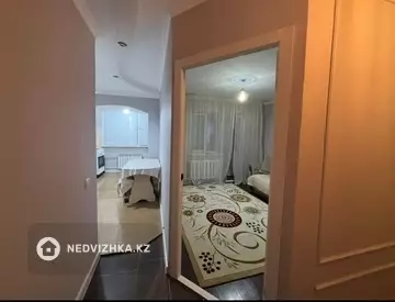 2-комнатная квартира, этаж 8 из 10, 50 м²