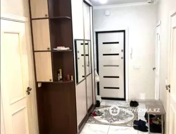 3-комнатная квартира, этаж 4 из 17, 90 м²