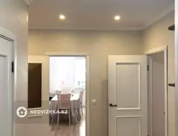 3-комнатная квартира, этаж 4 из 17, 90 м²