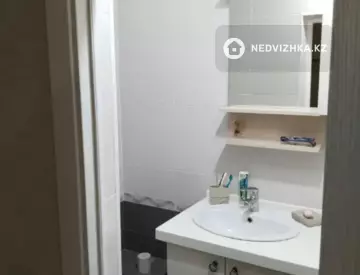 3-комнатная квартира, этаж 4 из 17, 90 м²