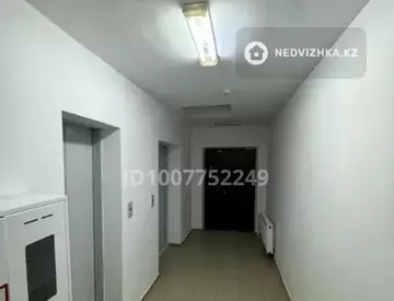 1-комнатная квартира, этаж 11 из 11, 34 м²