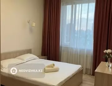 3-комнатная квартира, этаж 7 из 8, 81 м²