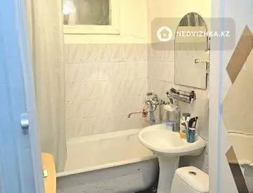 2-комнатная квартира, этаж 4 из 5, 45 м²