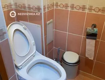 2-комнатная квартира, этаж 2 из 5, 58 м², на длительный срок