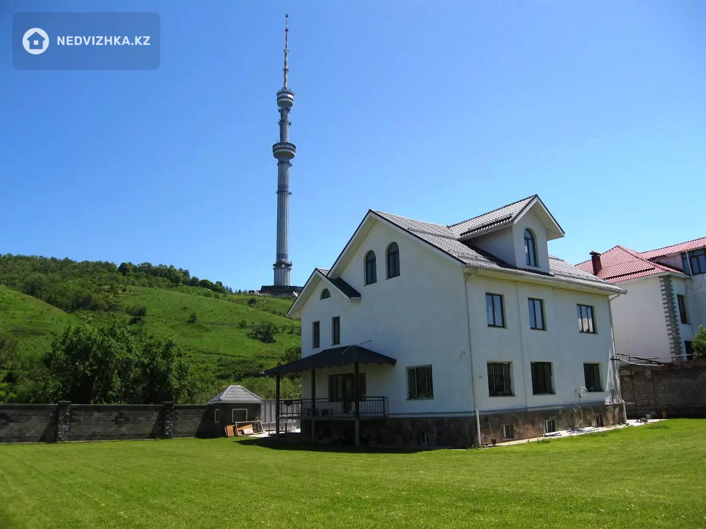 600 м², Здание, 3 этажа, 600 м², на длительный срок, изображение - 1