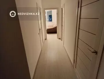 3-комнатная квартира, этаж 7 из 9, 64 м², на длительный срок