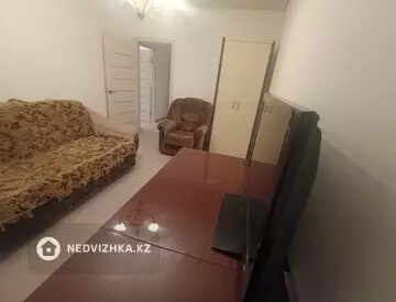 3-комнатная квартира, этаж 7 из 9, 64 м², на длительный срок