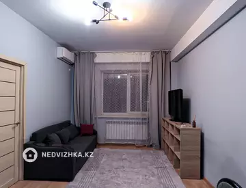 2-комнатная квартира, этаж 8 из 8, 50 м², на длительный срок