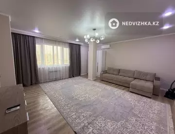 2-комнатная квартира, этаж 7 из 17, 85 м², на длительный срок