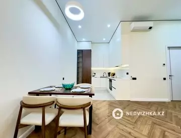 2-комнатная квартира, этаж 21 из 21, 60 м², на длительный срок