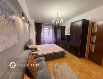 2-комнатная квартира, этаж 6 из 9, 65 м², на длительный срок