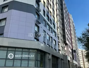 3-комнатная квартира, этаж 4 из 9, 92 м²