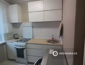 3-комнатная квартира, этаж 5 из 5, 47 м², на длительный срок