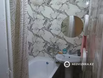 3-комнатная квартира, этаж 5 из 5, 47 м², на длительный срок