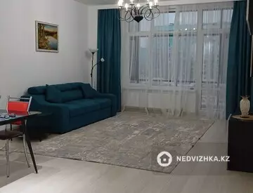 2-комнатная квартира, этаж 7 из 10, 80 м², на длительный срок